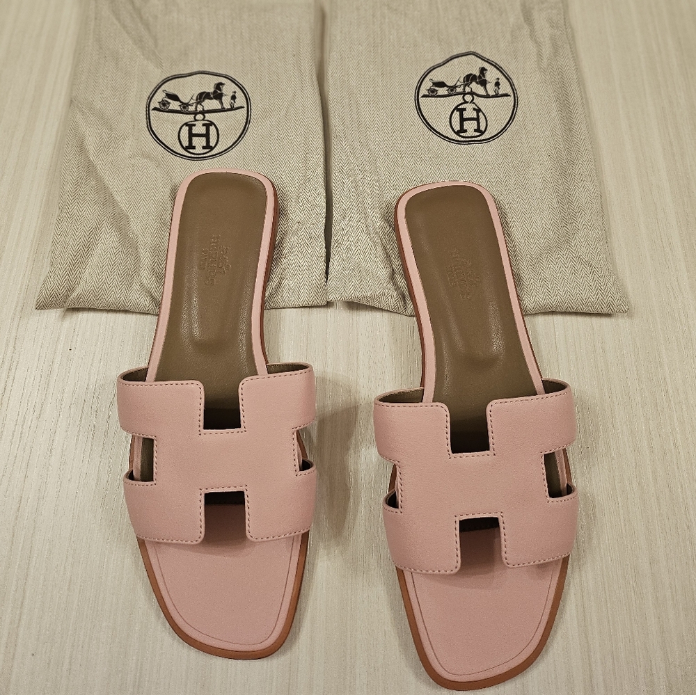 Hermes Oran Sandals - size 40 - Pink
